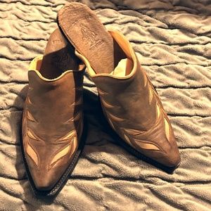 Brand New Old Gringo Clogs!